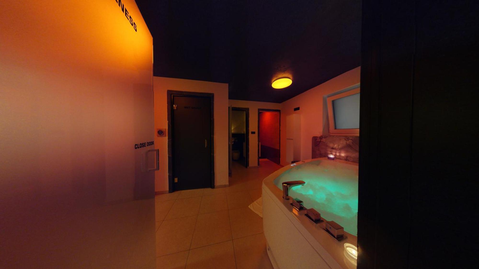Resort Timaja - Pool, Massage Pool, Sauna Trebnje Esterno foto