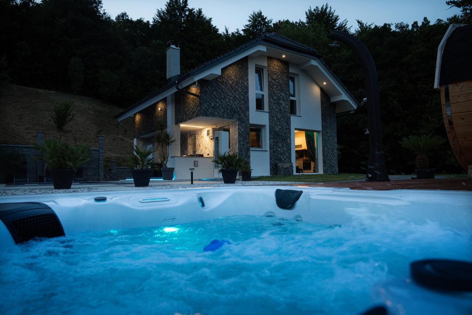 Resort Timaja - Pool, Massage Pool, Sauna Trebnje Esterno foto